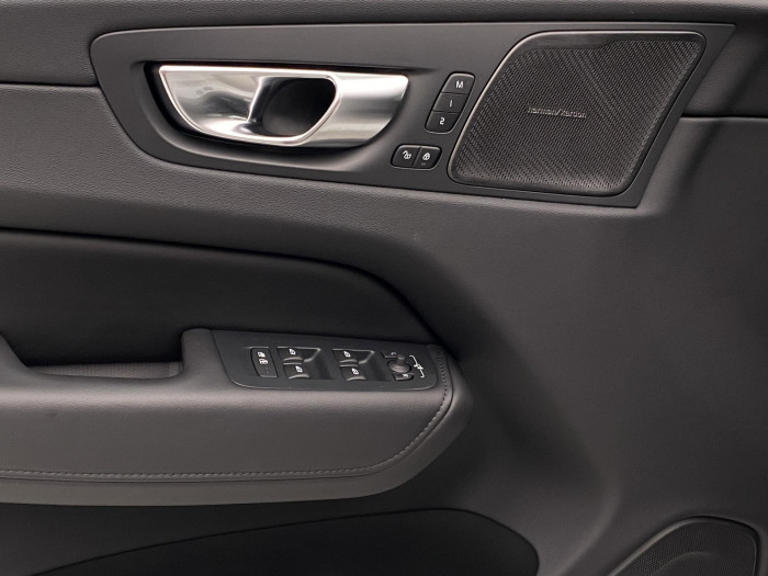 Volvo XC60 T8 AWD DARK PLUS RECHARGE AUT