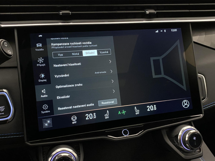 Lynk & Co 01 PHEV DCT AUT 1.maj REZERVACE