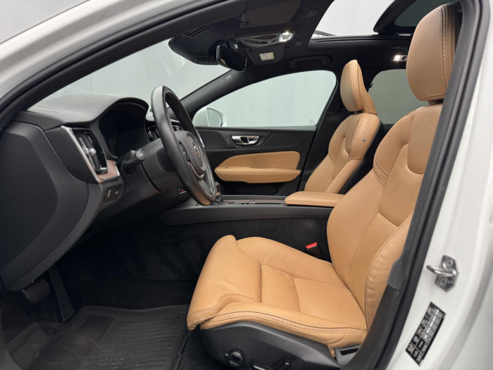 Volvo V60 CC T5 AWD PRO AUT CZ 2.0 CC CC