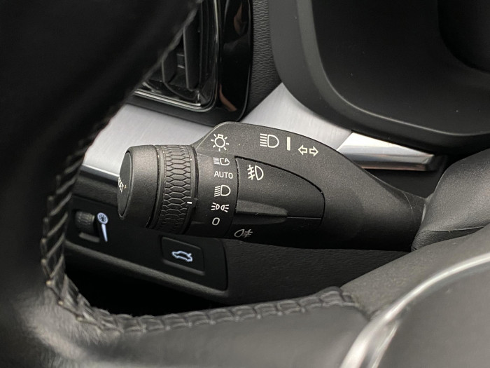 Volvo XC60 D4 MOMENTUM AUT 1.maj 2.0 d Momentum