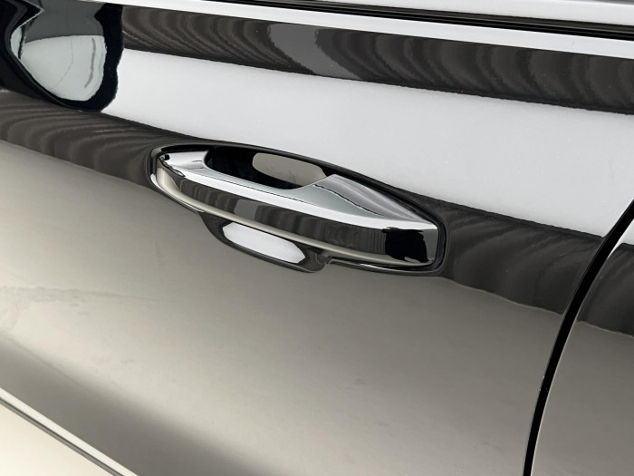 Volvo V60 T6 AWD RECHARGE ULTRA DARK AUT