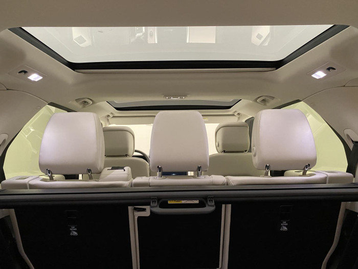 Land Rover Discovery D350 DYNAMIC SE AWD REZERVACE 3.0 d Dynamic SE