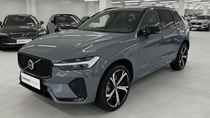 Volvo XC60 B4 AWD PLUS DARK AUT