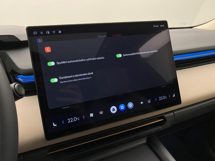 Lynk & Co 08 MORE PHEV