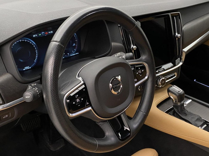 Volvo V90 CC D5 AWD PRO AUT REZERVACE 2.0 d CC CC