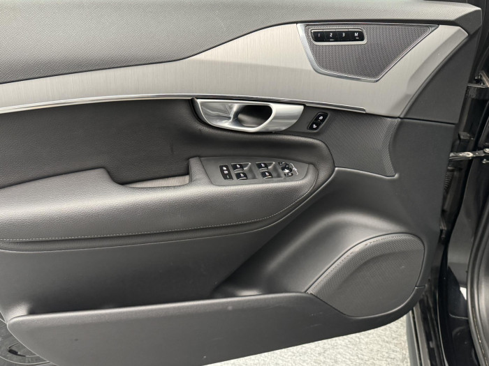 Volvo XC90 B5 AWD MOMENTUM REZERVACE 2.0 Momentum