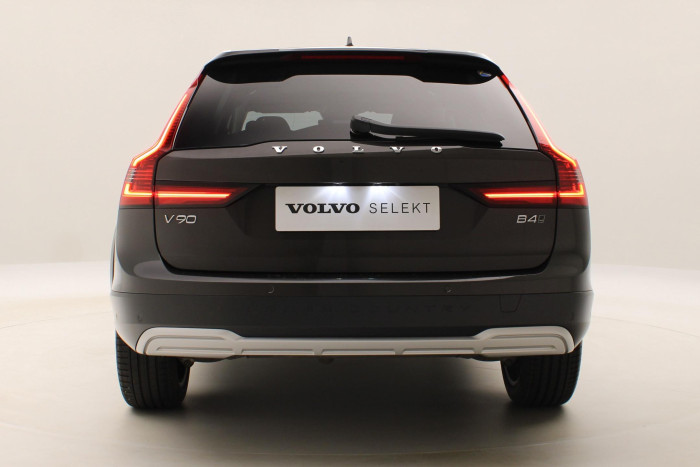 Volvo V90 CC B4 AWD ULTIMATE REZERVACE 2.0 CC CC