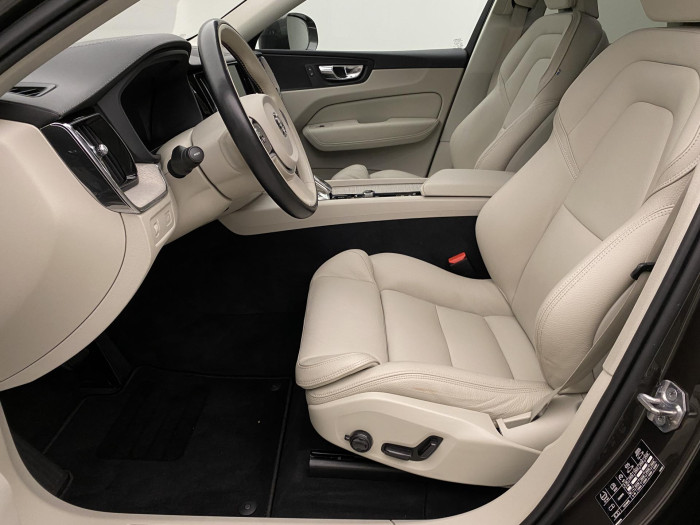 Volvo XC60 B5 AWD INSCRIPTION AUT