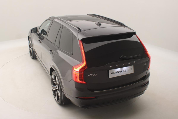 Volvo XC90 B5 AWD ULTIMATE DARK REZERVACE