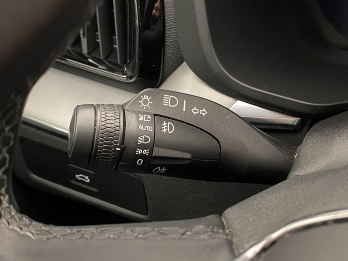 Volvo XC60 B4 AWD CORE AUT CZ