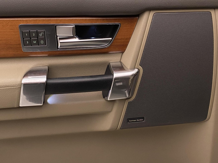 Land Rover Discovery SDV6 HSE AWD AUT CZ