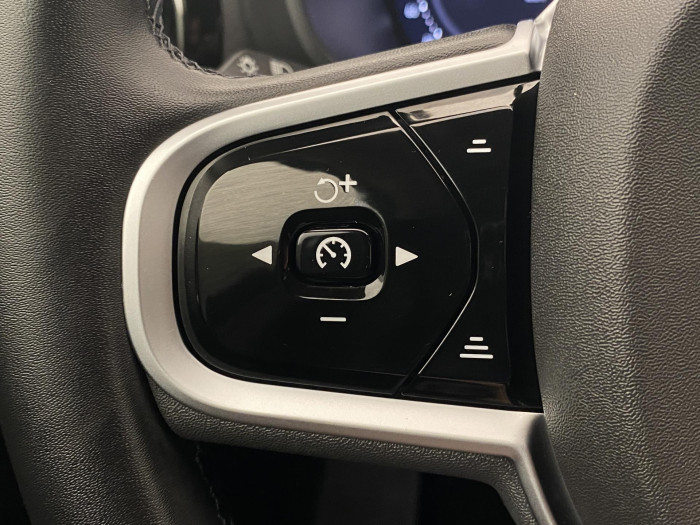 Volvo XC60 B5 AWD DARK PLUS AUT