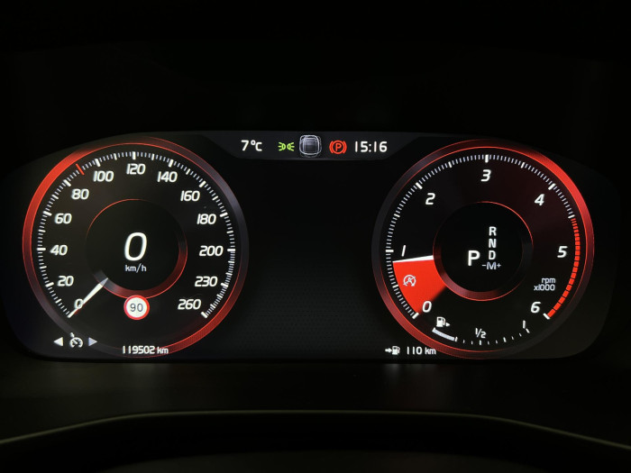 Volvo XC40 D4 AWD R-DESIGN AUT CZ 2.0 d