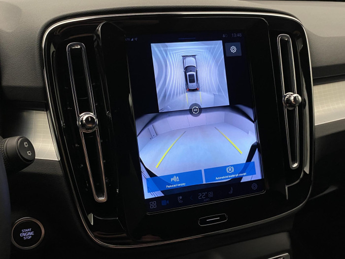 Volvo XC40 B3 DARK PLUS AUT CZ