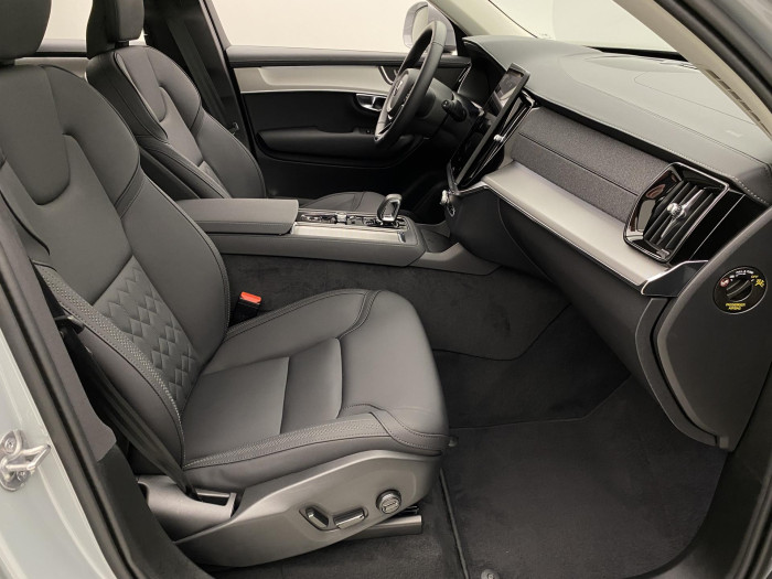 Volvo XC90 T8 AWD RECHARGE CORE AUT CZ 7m