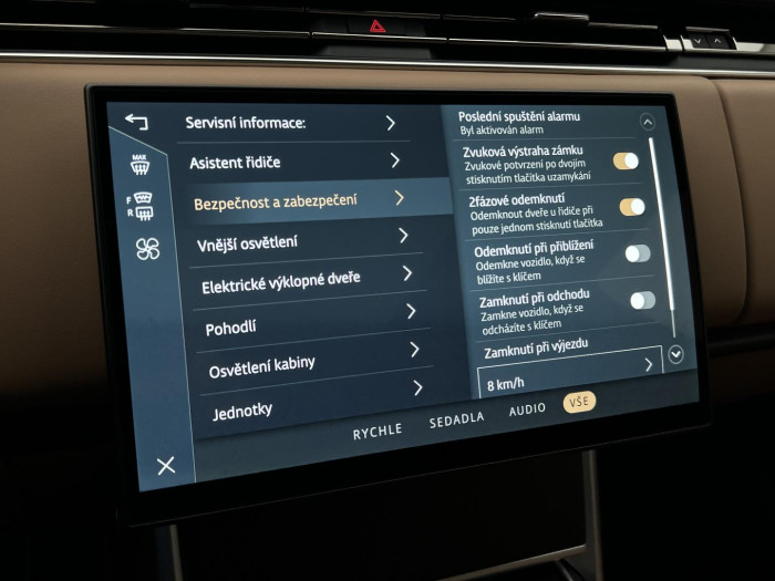 Land Rover Range Rover D350 HSE SWB AWD Aut REZERVACE 3.0 d