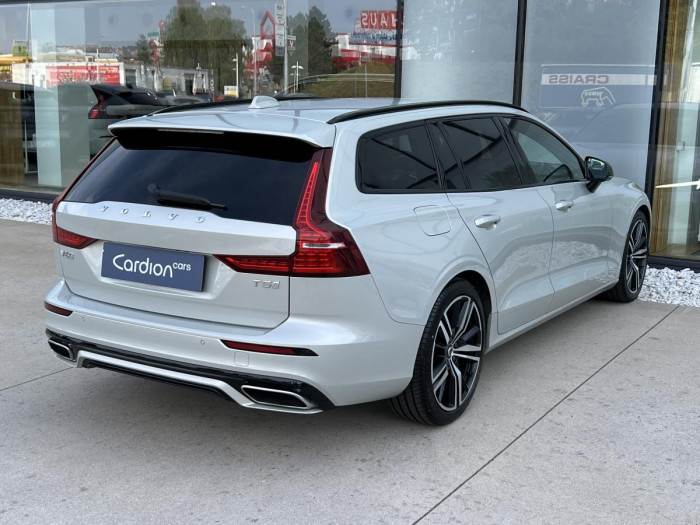 Volvo V60 T5 R-DESIGN AUT REZERVACE