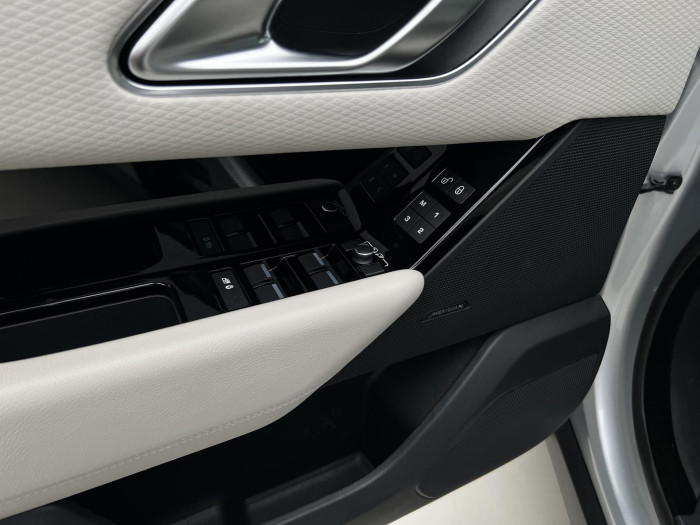 Land Rover Range Rover Velar D275 AWD R-DYNAMIC S AUT CZ 3.0 d Dynamic