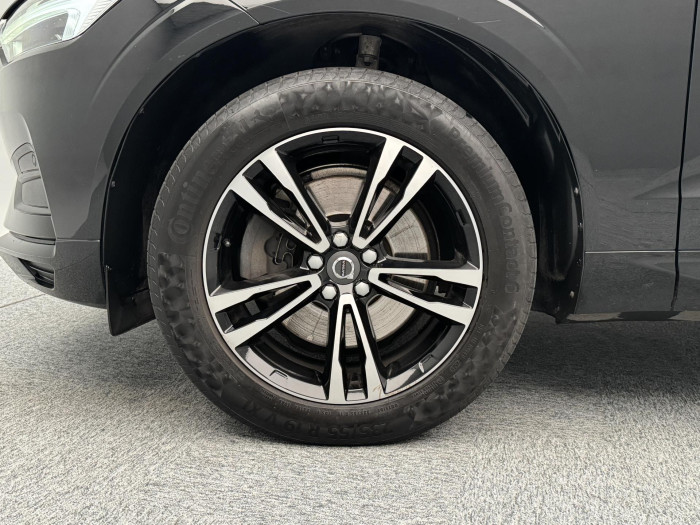 Volvo XC60 T5 MOMENTUM CZ 1.maj 2.0 Momentum