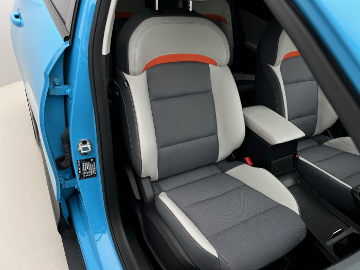 MG MG4 EV EXCLUSIVE 64 kWh CZ 1.maj. Exclusive