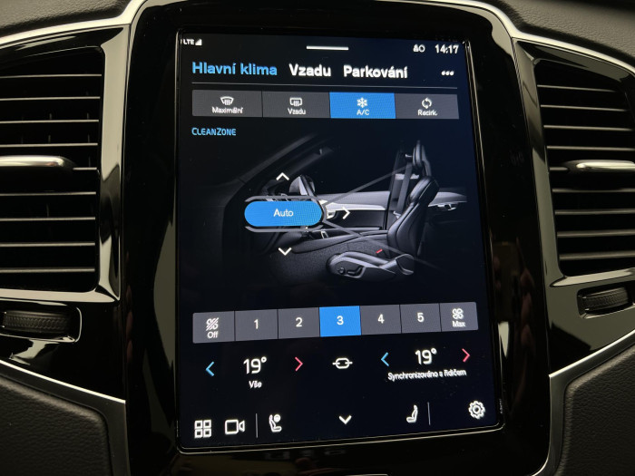 Volvo XC90 T8 AWD RECHARGE ULT. BRIGHT 7M