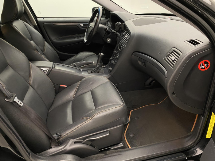 Volvo S60 D5 2.4D CZ 2.4 d d