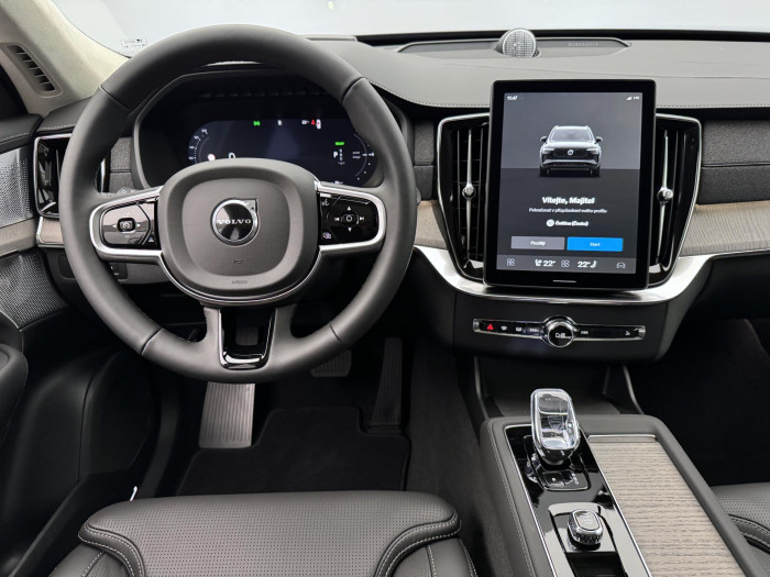 Volvo XC90 T8 AWD RECHARGE DARK ULTRA 7m