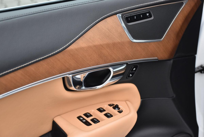 Volvo XC90 D5 AWD INSCRIPTION REZERVACE 2.0 d
