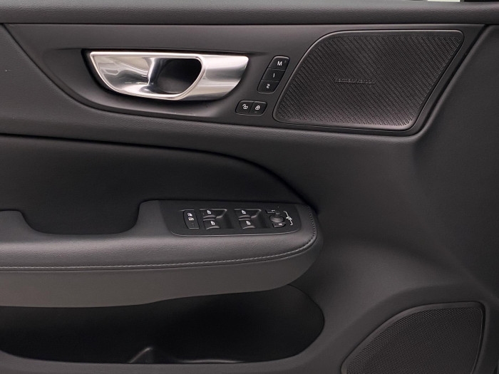 Volvo V60 T8 AWD RECHARGE DARK PLUS CZ