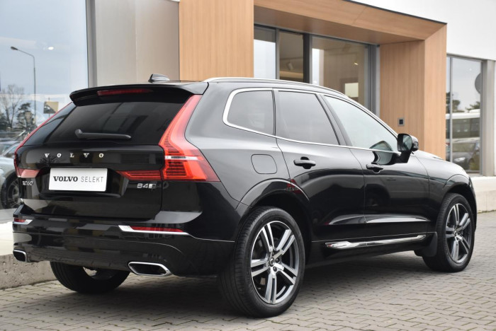 Volvo XC60 B4 AWD INSCRIPTION REZERVACE