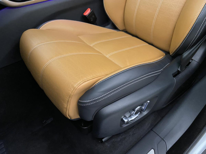 Land Rover Range Rover Velar D300 SE AWD AUT REZERVACE 3.0 d SE