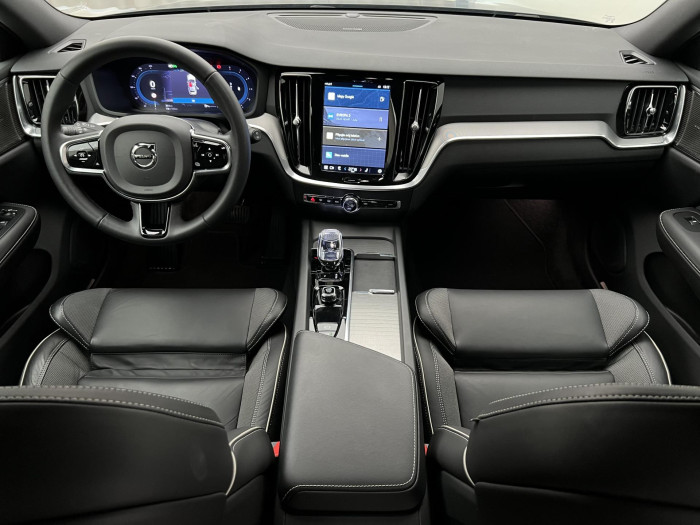 Volvo V60 CROSS COUNTRY B4 AWD Aut 1.maj