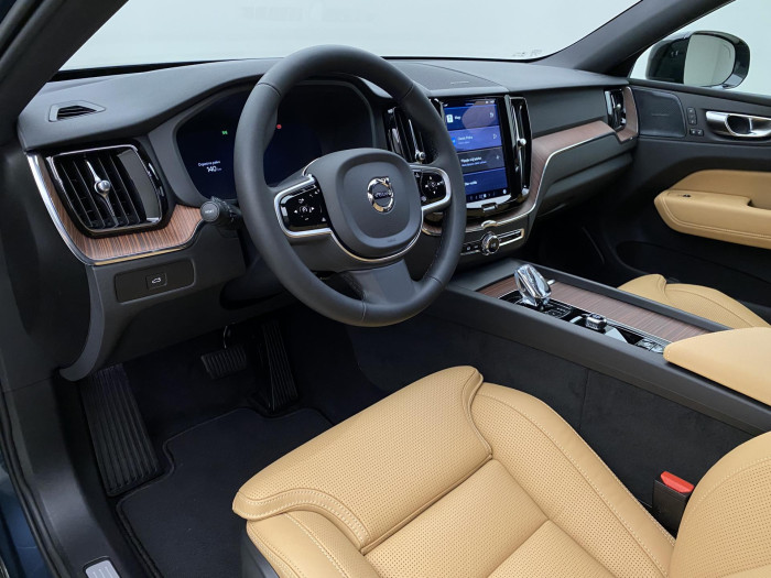 Volvo XC60 B5 AWD AUT DARK PLUS