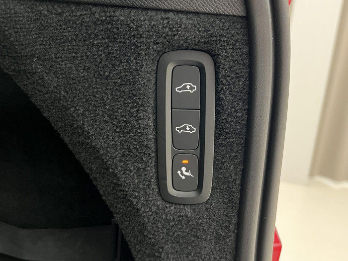 Volvo XC90 T6 AWD INSCRIPTION 7MÍST AUT