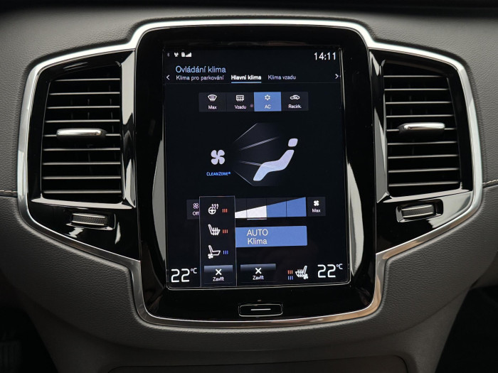 Volvo XC90 T8 AWD RECHARGE REZERVACE