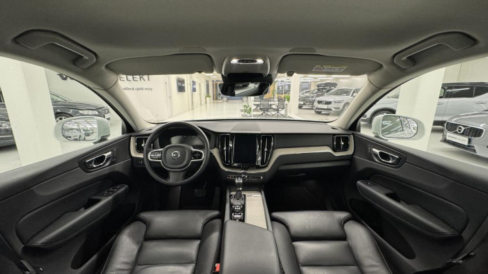 Volvo XC60 T5 AWD INSCRIPTION REZERVACE