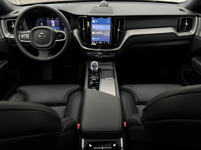 Volvo XC60 B5 AWD BLACK EDITION ULTIMATE 2.0 Edition