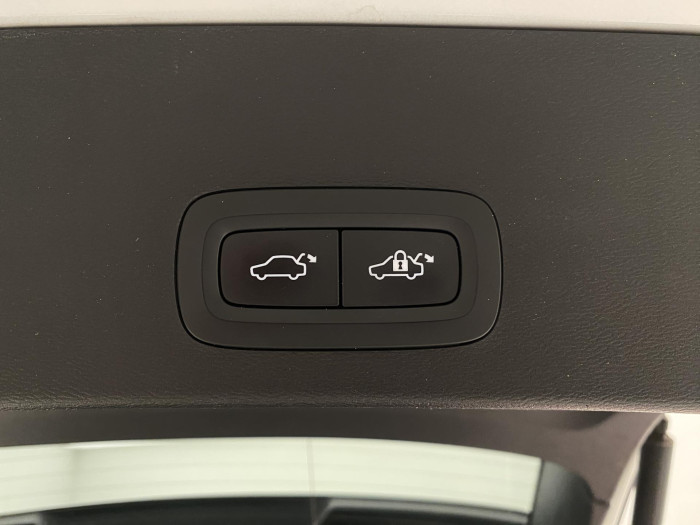 Volvo XC40 D4 AWD R-DESIGN AUT 2.0 d