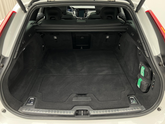 Volvo V90 T8 AWD RECHARGE R-DESIGN AUT