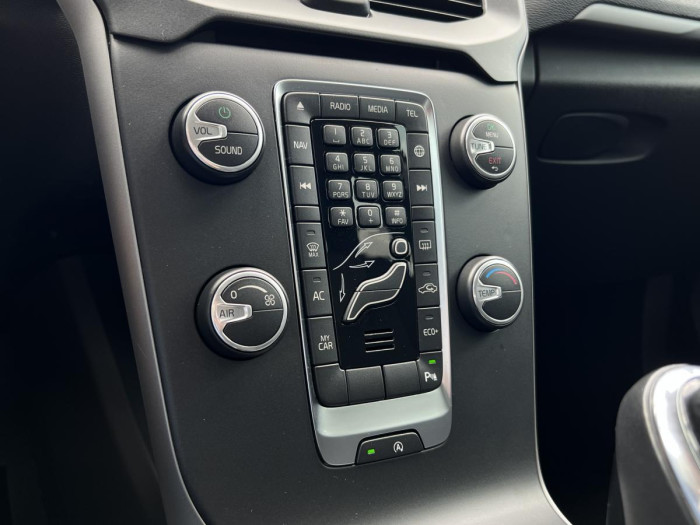 Volvo V40 D2 MOMENTUM Aut 1.maj. 2.0 d Momentum