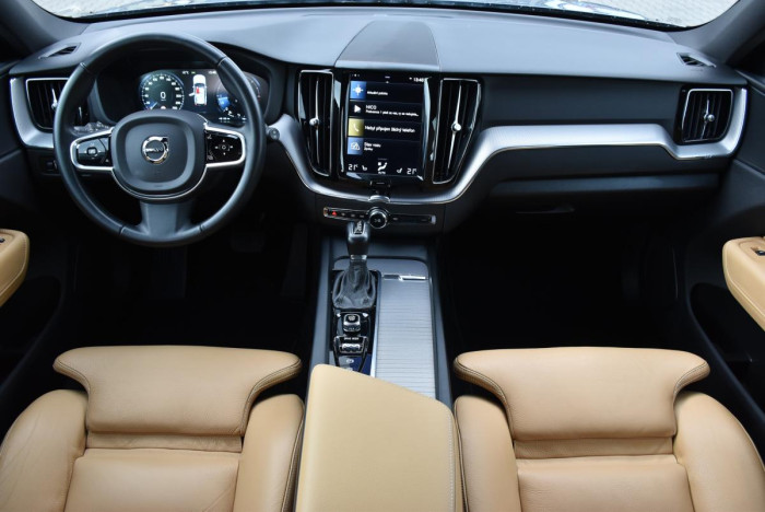 Volvo XC60 D4 AWD INSCRIPTION REZERVACE 2.0 d