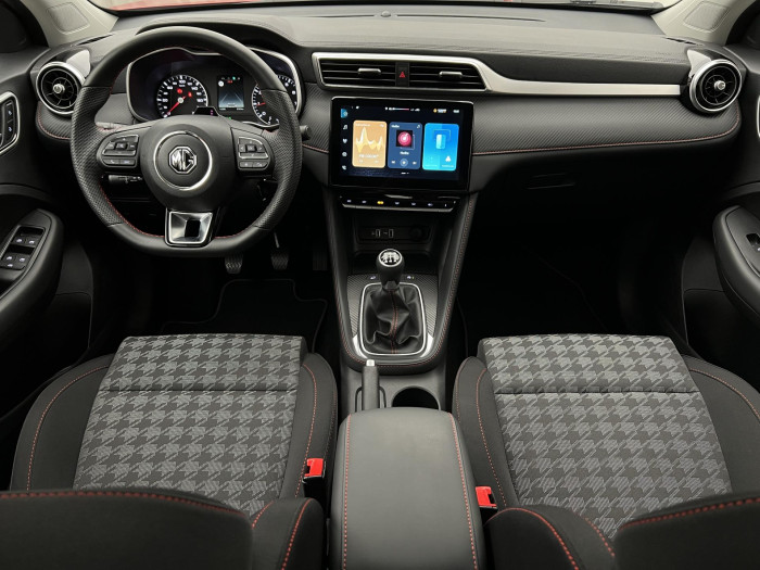 MG ZS 1.5 ESSENTIAL PLUS CZ 1.maj.