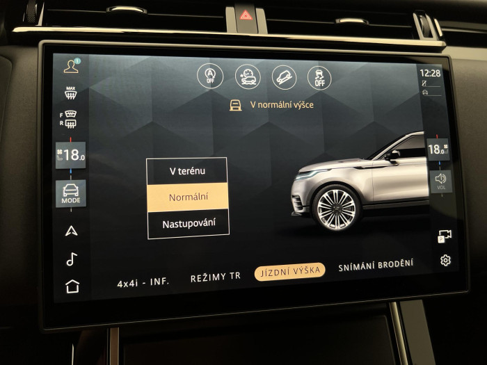 Land Rover Range Rover Velar D300 DYNAMIC SE AWD Aut 3.0 d Dynamic SE