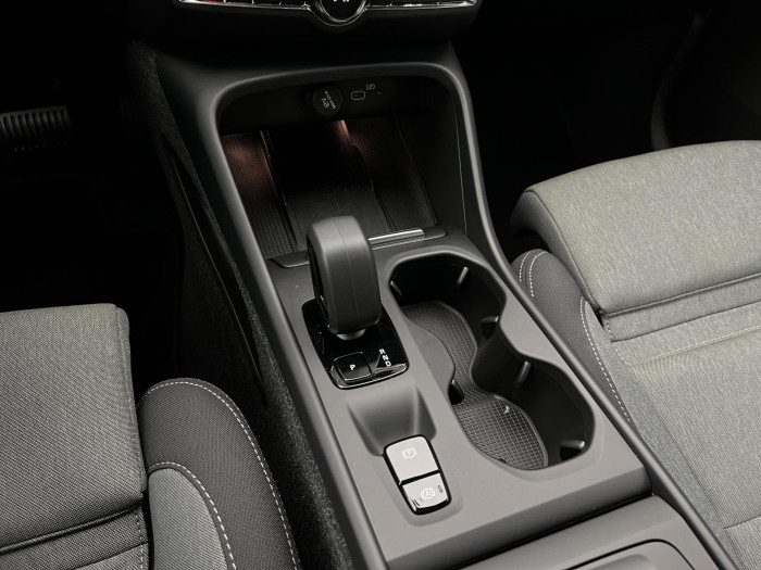 Volvo XC40 B4 AWD CORE AUT