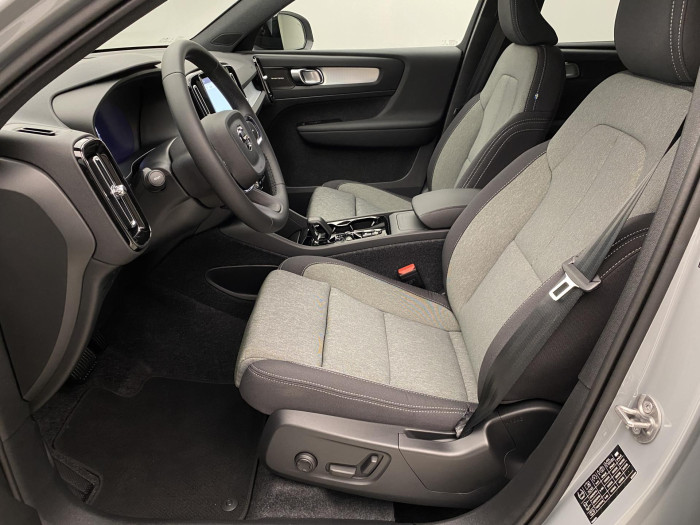 Volvo XC40 B3 AUT DARK PLUS