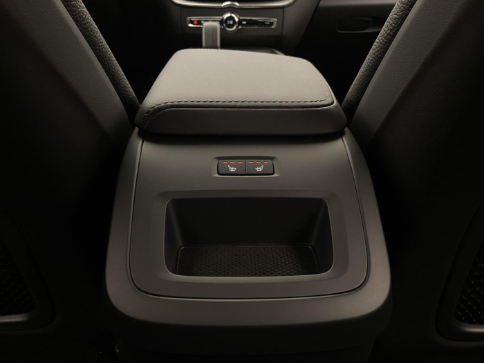 Volvo XC60 B5 AWD AUT DARK PLUS