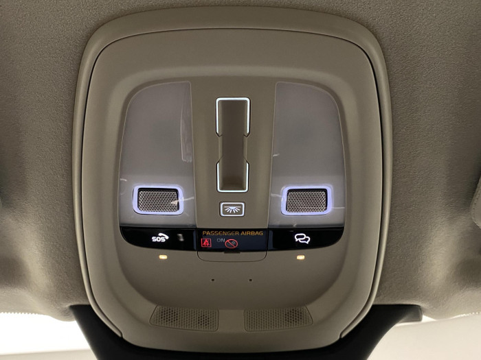 Volvo XC90 T8 AWD RECHARGE DARK ULTRA 7