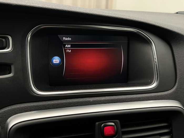 Volvo V40 D3 MOMENTUM AUT CZ 2.0 d Momentum