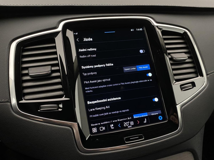 Volvo XC90 B5 AWD AUT BRIGHT PLUS 7míst 2.0 Plus