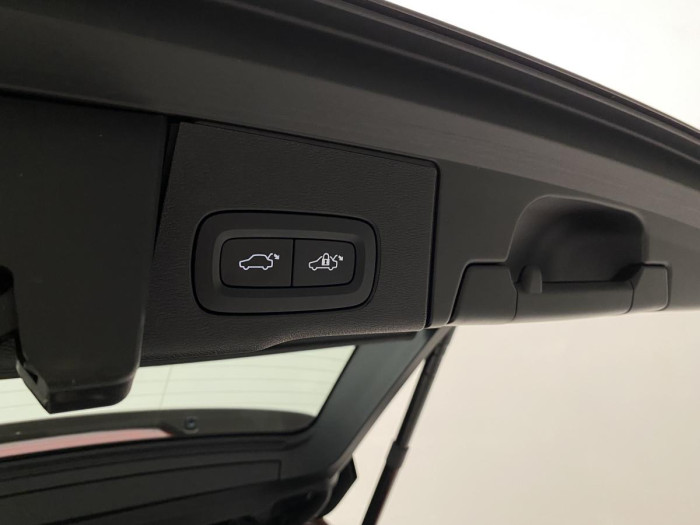 Volvo XC60 D4 INSCRIPTION AUT REZERVACE 2.0 d